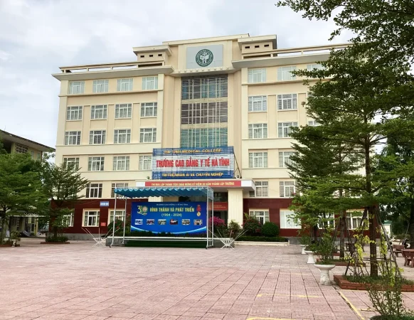cong-cao-dang-y-te-ha-tinh-cong